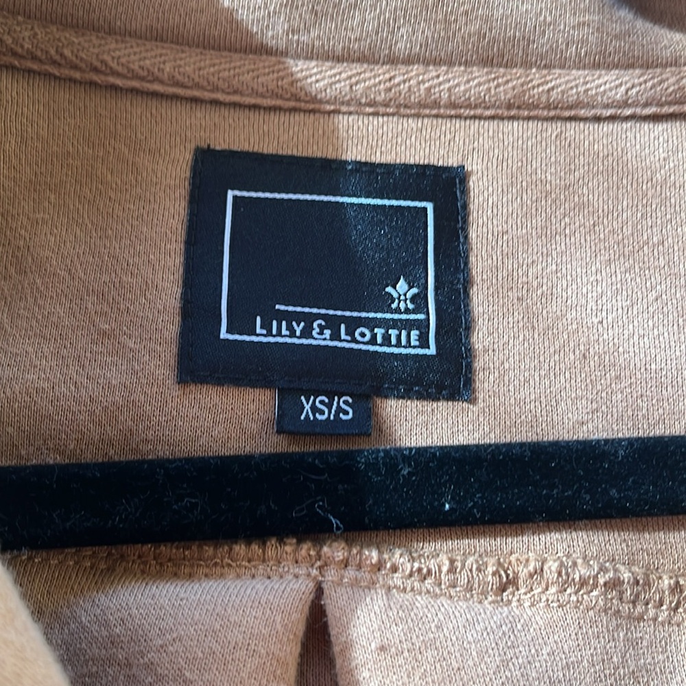 Lily & Lottie Taupe Wilder Sherpa Shacket with Front Pockets and Patched Elbows - Picture 7 of 8